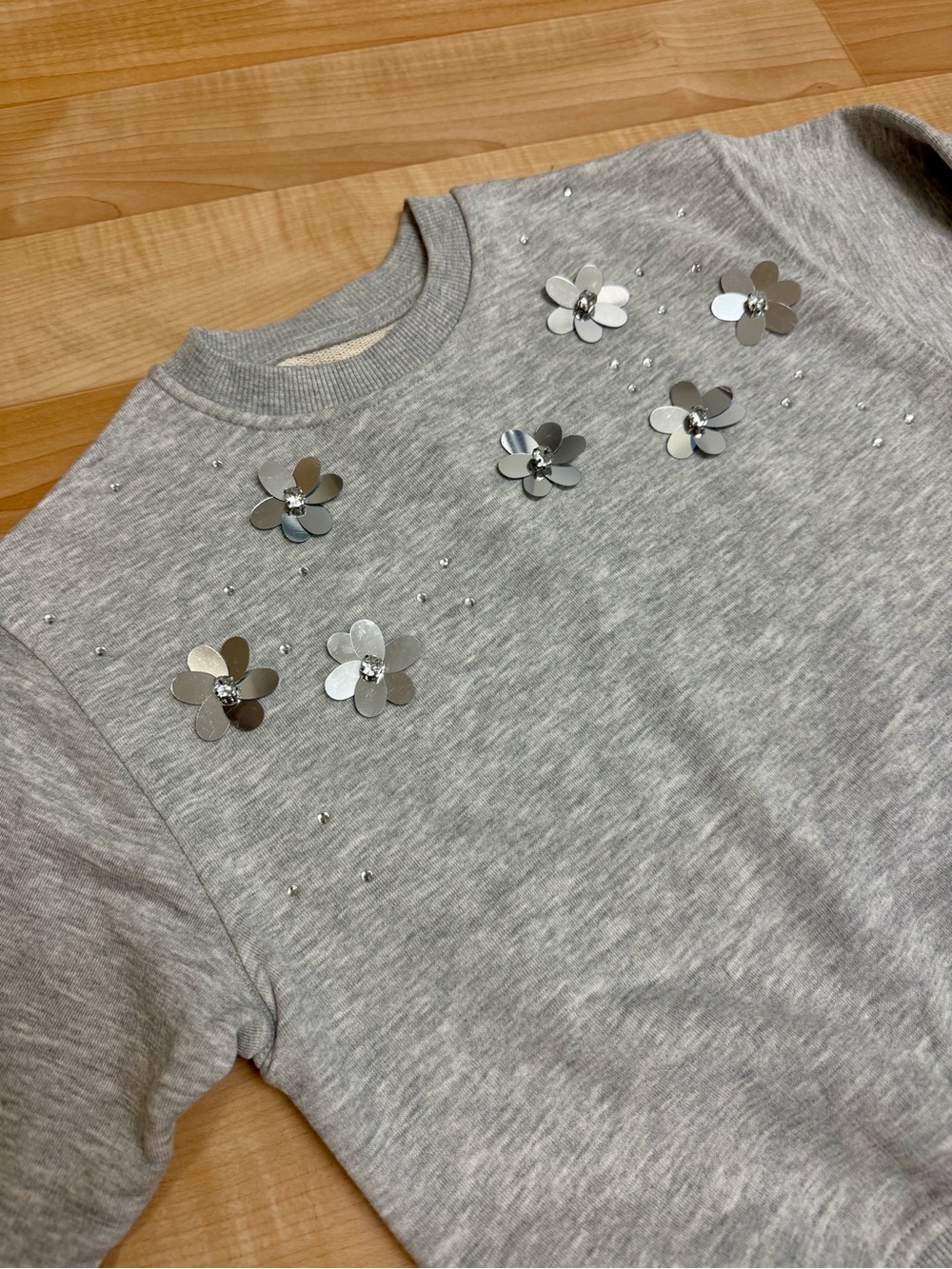 ✨ Zara Girls Metallic Flower Embellished Sweatshirt | Size 6-7 NWOT ✨
